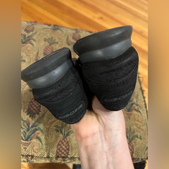 - 5 for $25- Skechers size 8.5 black and gray - Picture 13 of 16